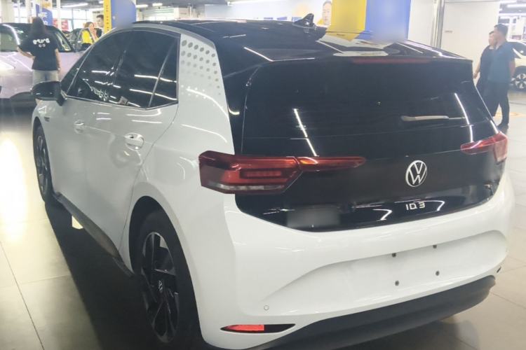 Used Volkswagen ID.3 2022 Active Pure Intelligent Enjoyment Edition Rear Left 45 Deg