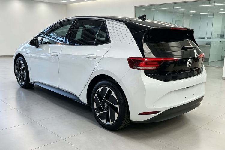 Used Volkswagen ID.3 2022 Active Pure Intelligent Enjoyment Edition Rear Left 45 Deg