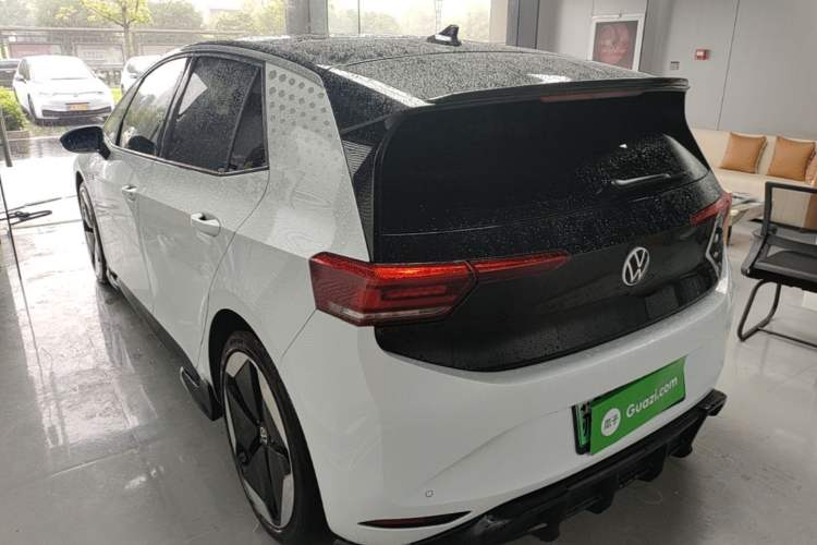 Used Volkswagen ID.3 2022 Pro Smart Edition Rear Left 45 Deg