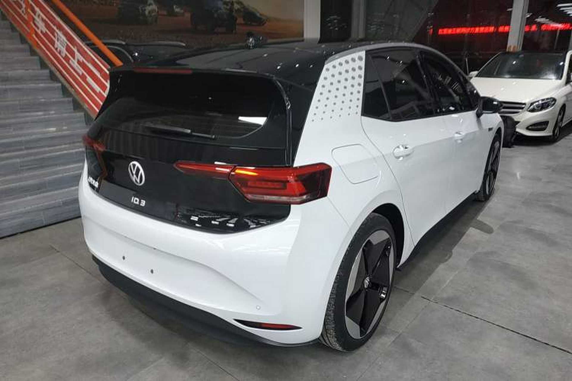 Used Volkswagen ID.3 2022 Active Pure Intelligent Enjoyment Edition Rear Right 45 Deg