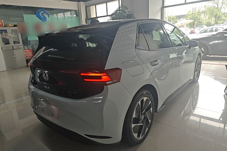 Used Volkswagen ID.3 2022 Active Pure Intelligent Enjoyment Edition Rear Right 45 Deg