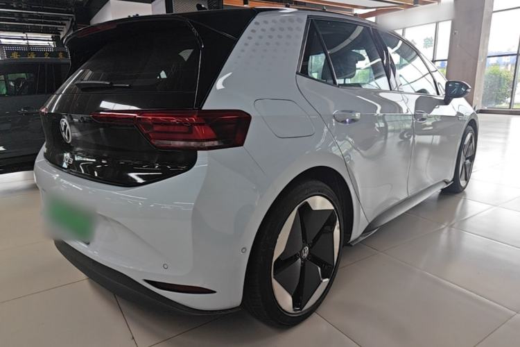 Used Volkswagen ID.3 2022 Pro Smart Edition Rear Right 45 Deg