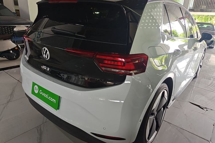 Used Volkswagen ID.3 2022 Pro Smart Edition Rear Right 45 Deg