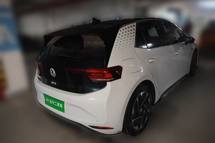 Used Volkswagen ID.3 2022 Pure Edition Rear Right 45 Deg