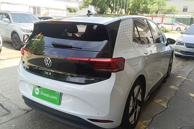 Used Volkswagen ID.3 2022 Active Pure Intelligent Enjoyment Edition Rear Right 45 Deg