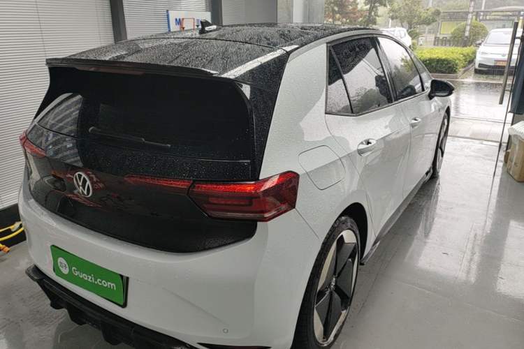 Used Volkswagen ID.3 2022 Pro Smart Edition Rear Right 45 Deg