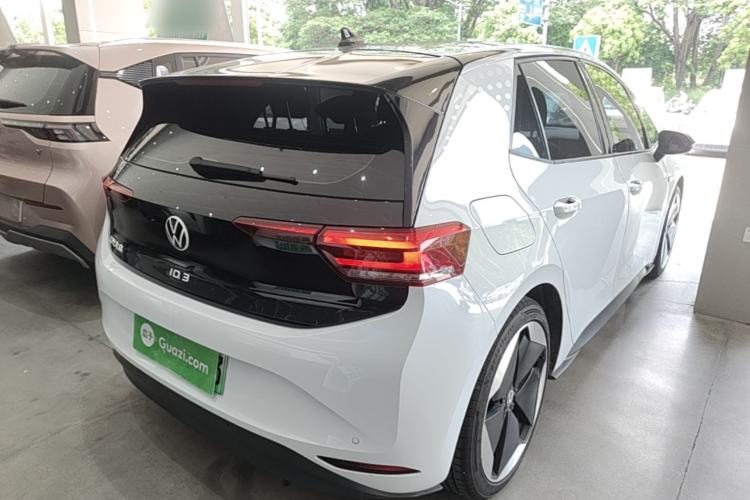 Used Volkswagen ID.3 2022 Pro Smart Edition Rear Right 45 Deg
