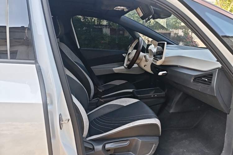 Used Volkswagen ID.3 2022 Pro Smart Edition Right Front Seat