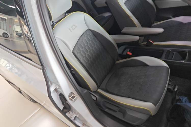 Used Volkswagen ID.3 2022 Pro Smart Edition Right Front Seat