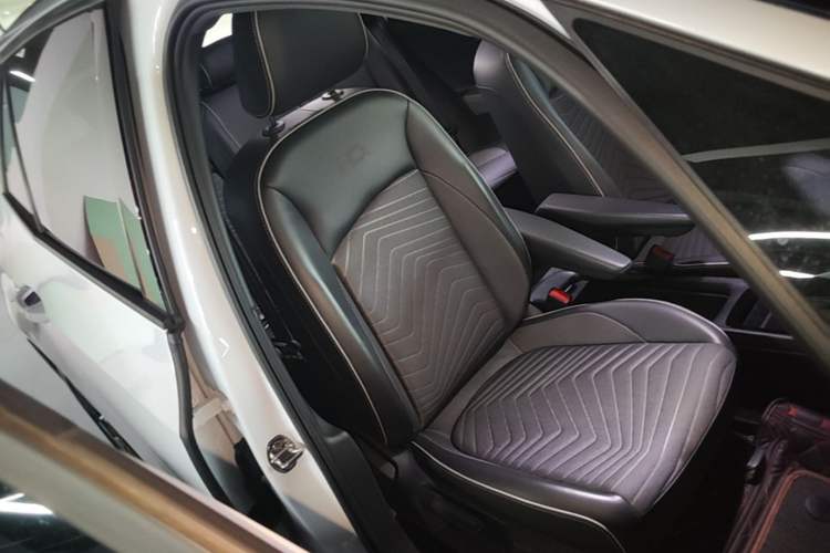Used Volkswagen ID.3 2022 Active Pure Intelligent Enjoyment Edition Right Front Seat
