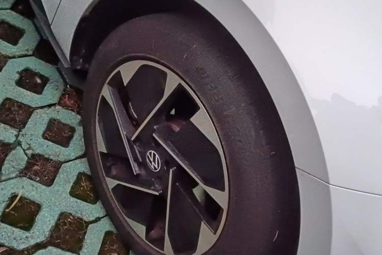Used Volkswagen ID.3 2022 Active Pure Intelligent Enjoyment Edition Right Front Wheel Hub