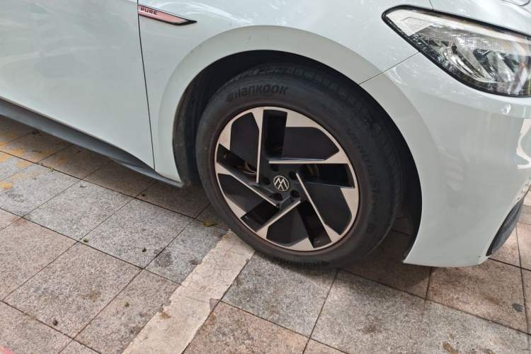 Used Volkswagen ID.3 2022 Pure Edition Right Front Wheel Hub