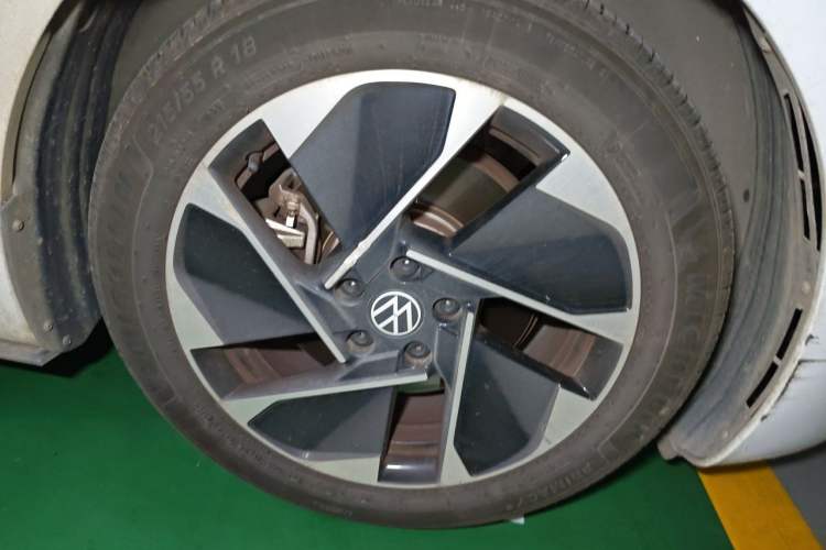 Used Volkswagen ID.3 2022 Pure Edition Right Front Wheel Hub