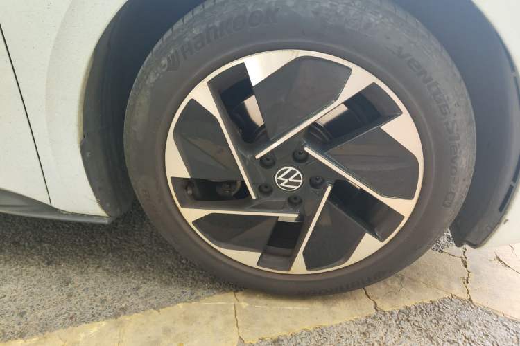 Used Volkswagen ID.3 2022 Active Pure Intelligent Enjoyment Edition Right Front Wheel Hub