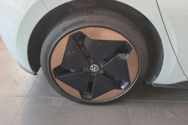 Used Volkswagen ID.3 2022 Pro Smart Edition Right Rear Wheel Hub
