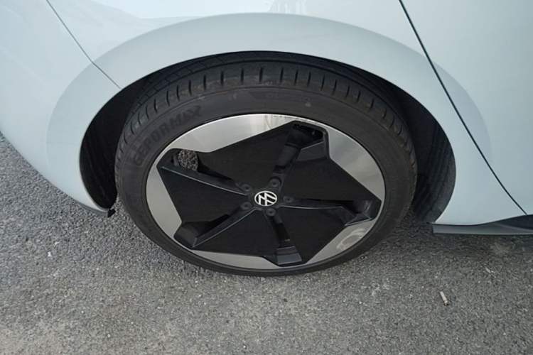 Used Volkswagen ID.3 2022 Pro Smart Edition Right Rear Wheel Hub