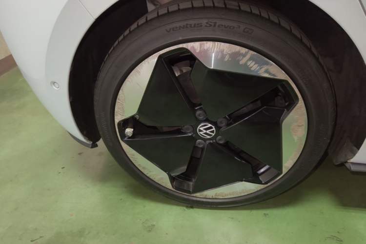 Used Volkswagen ID.3 2022 Pro Smart Edition Right Rear Wheel Hub