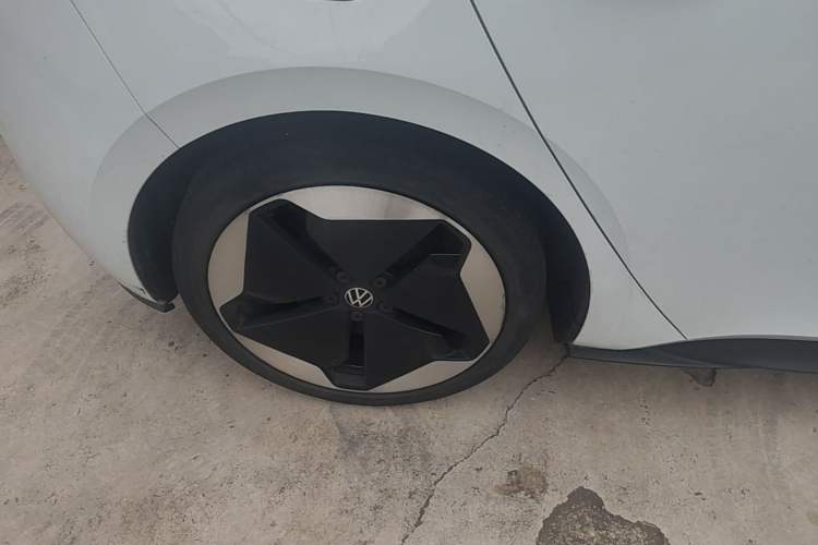 Used Volkswagen ID.3 2022 Pro Smart Edition Right Rear Wheel Hub