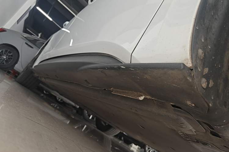 Used Volkswagen ID.3 2022 Active Pure Intelligent Enjoyment Edition Right Side Sill