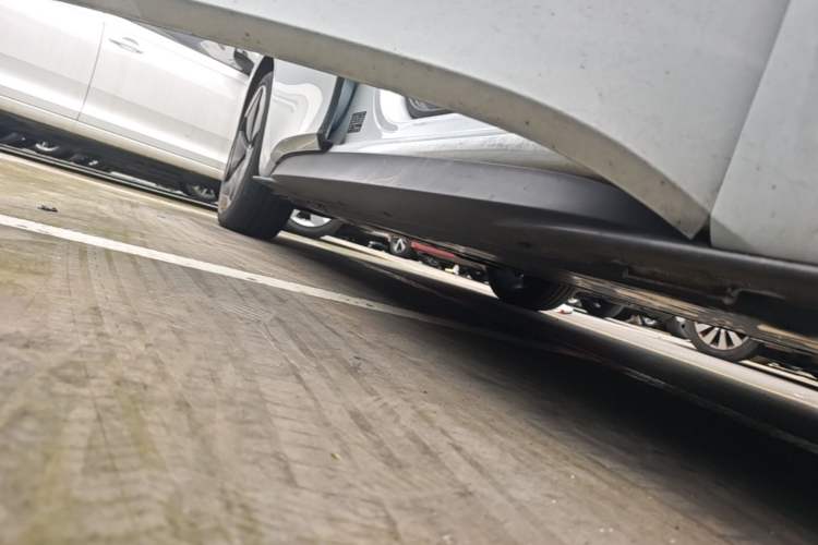 Used Volkswagen ID.3 2022 Active Pure Intelligent Enjoyment Edition Right Side Sill