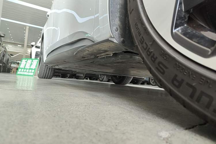 Used Volkswagen ID.3 2022 Pro Smart Edition Right Side Sill