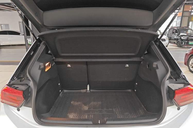 Used Volkswagen ID.3 2022 Pro Smart Edition Trunk