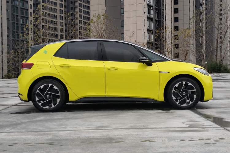 Used Volkswagen ID.3 2022 Active Pure Intelligent Enjoyment Edition Exterior 4