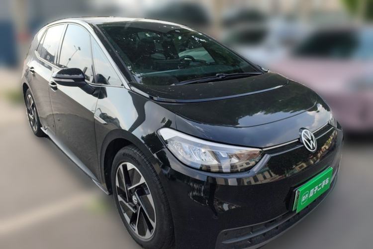 Used Volkswagen ID.3 2023 Pure Smart Edition Front Right 45 Deg