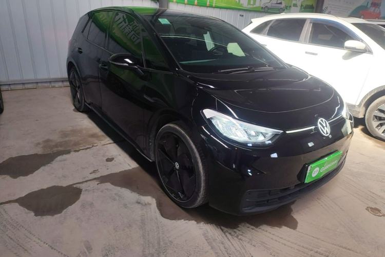 Used Volkswagen ID.3 2023 Upgraded Model Pure Intelligent Enjoyment Version Front Right 45 Deg