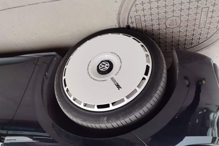 Used Volkswagen ID.3 2023 Upgraded Model Pure Intelligent Enjoyment Version Left Front Wheel Hub