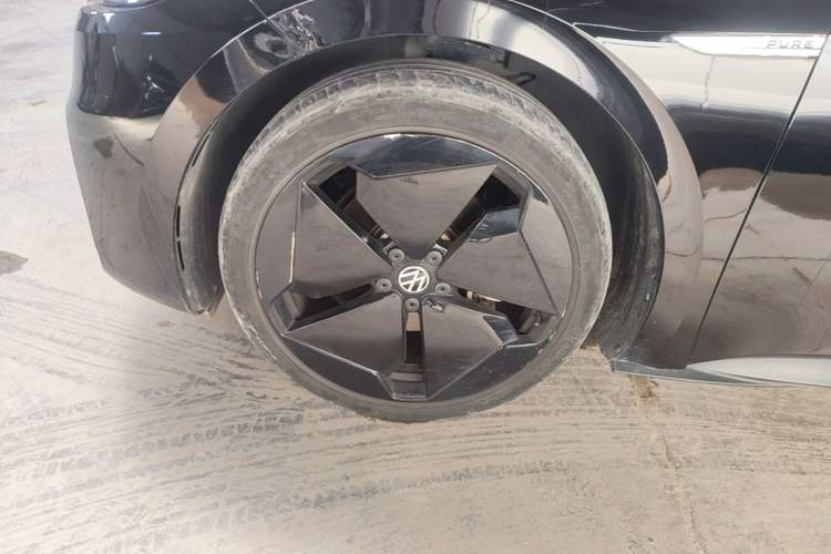 Used Volkswagen ID.3 2023 Upgraded Model Pure Intelligent Enjoyment Version Left Front Wheel Hub