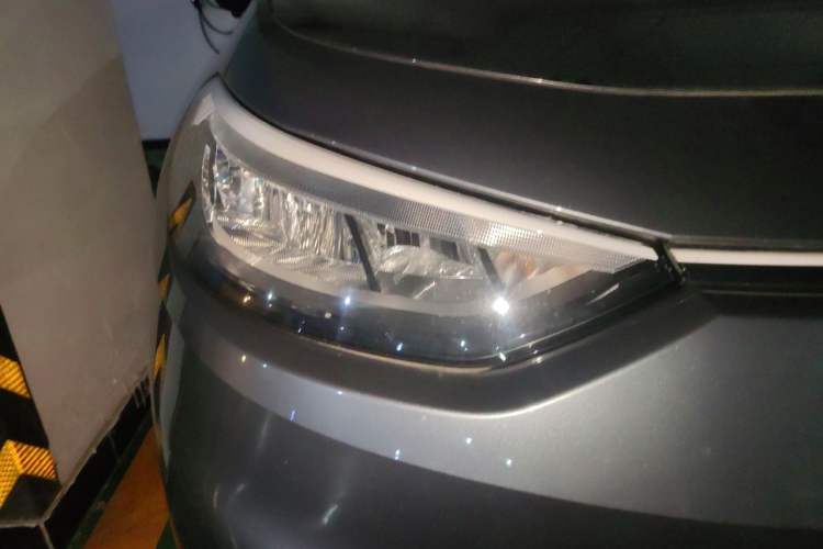 Used Volkswagen ID.3 2023 Upgraded Model Pure Intelligent Enjoyment Version Right Front Headlight