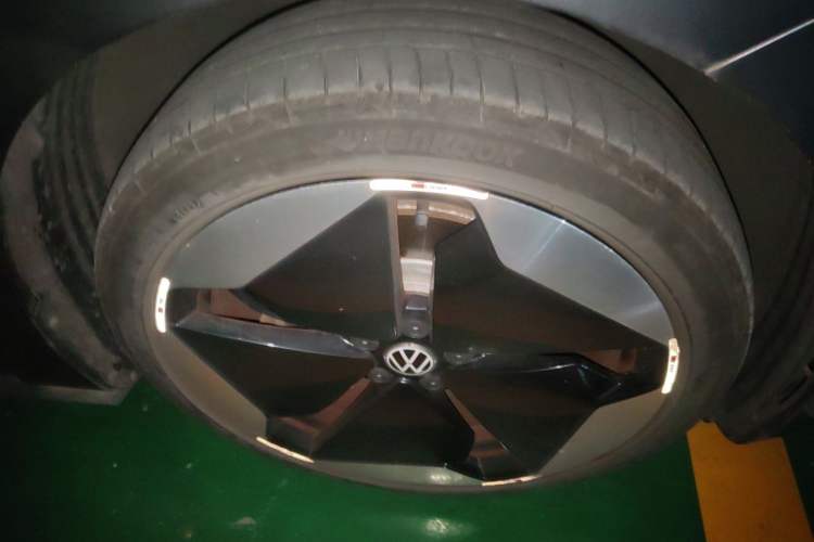 Used Volkswagen ID.3 2023 Upgraded Model Pure Intelligent Enjoyment Version Right Front Wheel Hub