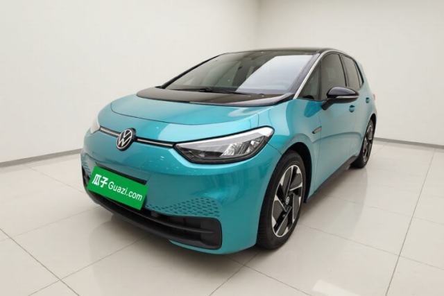 Volkswagen ID.3 2023 Pure Smart Edition مستعملة