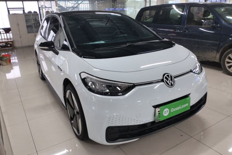 Used Volkswagen ID.3 2023 Upgraded Model Pure Intelligent Enjoyment Version Front Right 45 Deg