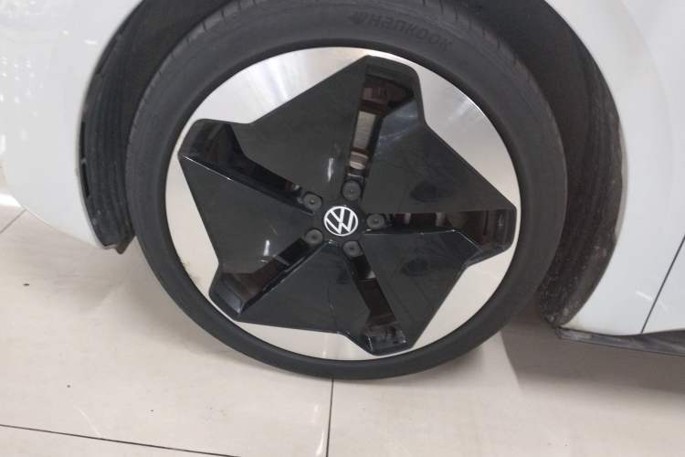 Used Volkswagen ID.3 2023 Upgraded Model Pure Intelligent Enjoyment Version Left Front Wheel Hub