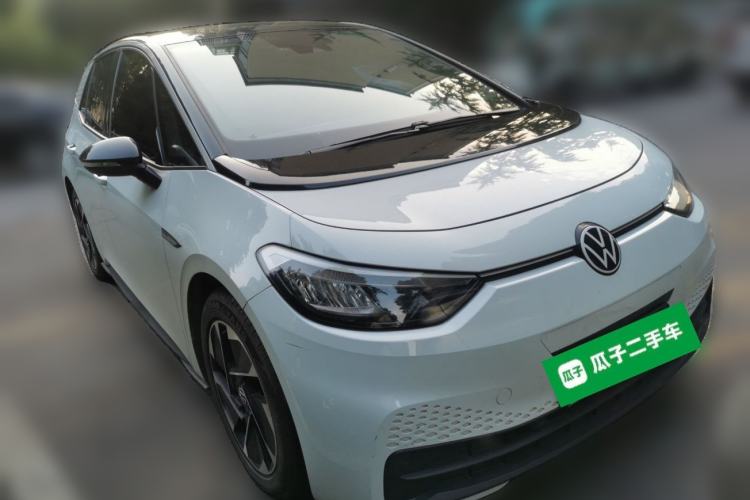Used Volkswagen ID.3 2023 Pure Smart Edition Front Right 45 Deg