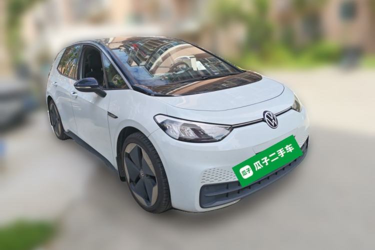 Used Volkswagen ID.3 2023 Intelligent Edition Front Right 45 Deg