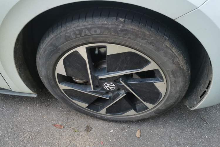 Used Volkswagen ID.3 2023 Pure Smart Edition Right Front Wheel Hub