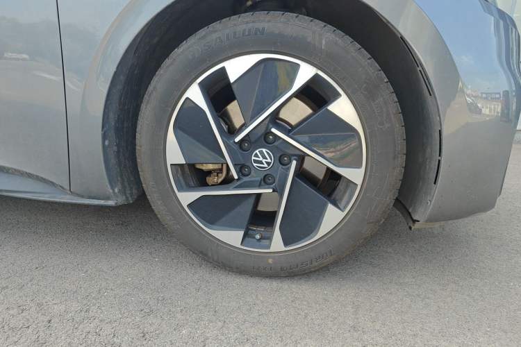 Used Volkswagen ID.3 2023 Upgraded Model Pure Intelligent Enjoyment Version Right Front Wheel Hub