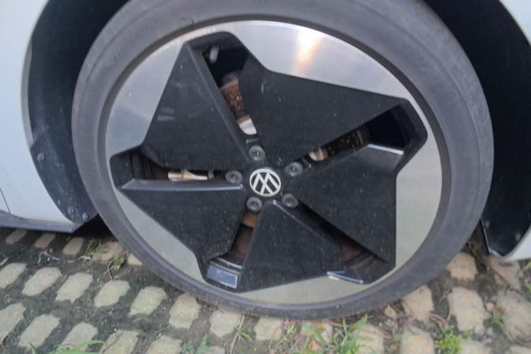 Used Volkswagen ID.3 2023 Upgraded Model Pure Intelligent Enjoyment Version Right Front Wheel Hub