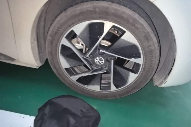 Used Volkswagen ID.3 2023 Pure Smart Edition Right Front Wheel Hub