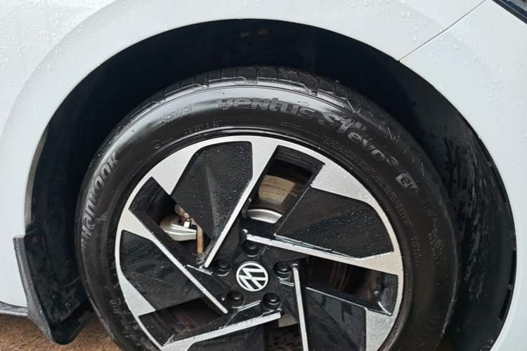 Used Volkswagen ID.3 2023 Pure Smart Edition Right Front Wheel Hub
