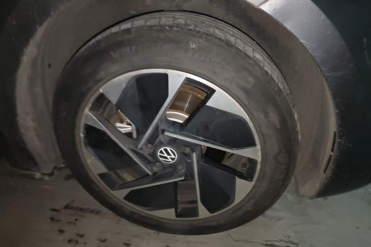 Used Volkswagen ID.3 2023 Upgraded Model Pure Intelligent Enjoyment Version Right Front Wheel Hub