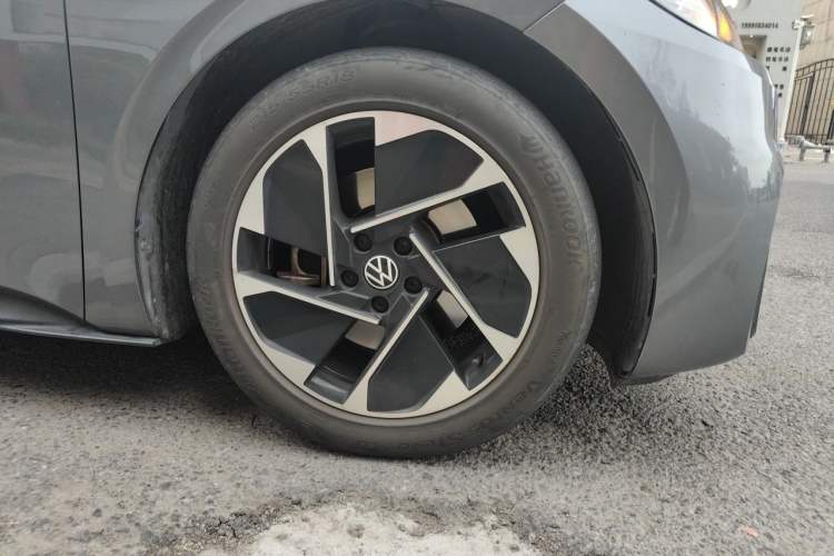 Used Volkswagen ID.3 2023 Upgraded Model Pure Intelligent Enjoyment Version Right Front Wheel Hub