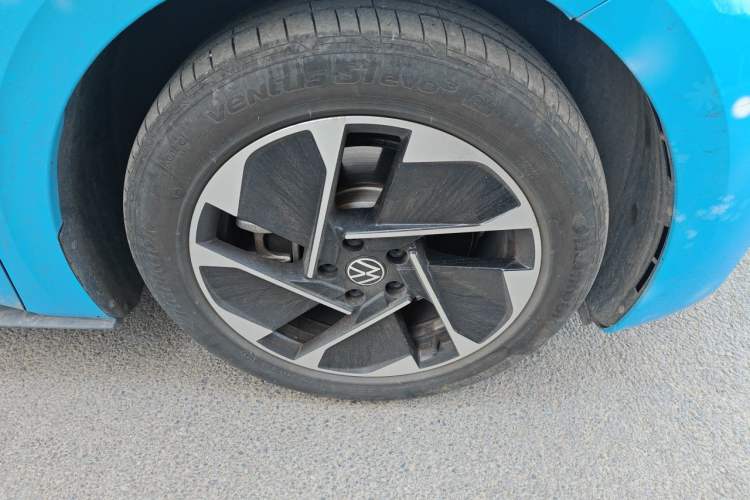 Used Volkswagen ID.3 2023 Upgraded Model Pure Intelligent Enjoyment Version Right Front Wheel Hub