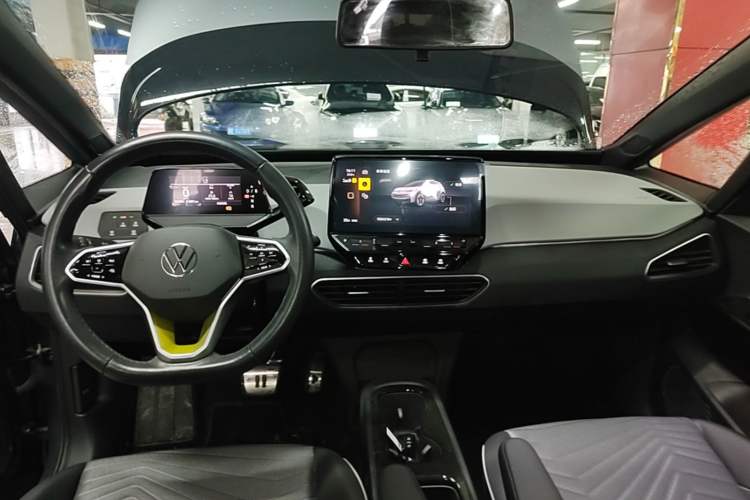 Used Volkswagen ID.3 2023 Pure Smart Edition Center Console