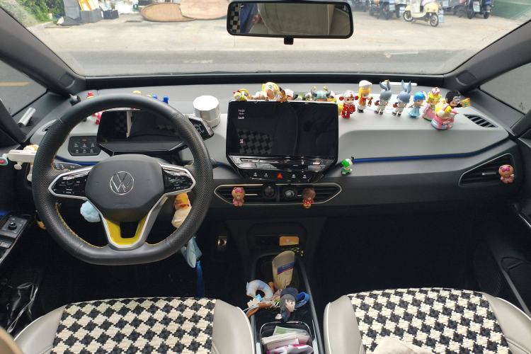 Used Volkswagen ID.3 2023 Pure Smart Edition Center Console