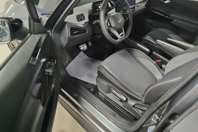 Used Volkswagen ID.3 2023 Pure Smart Edition Driver Seat