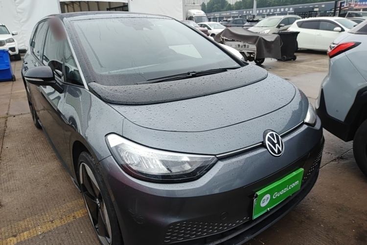 Used Volkswagen ID.3 2023 Upgraded Model Pure Intelligent Enjoyment Version Front Right 45 Deg